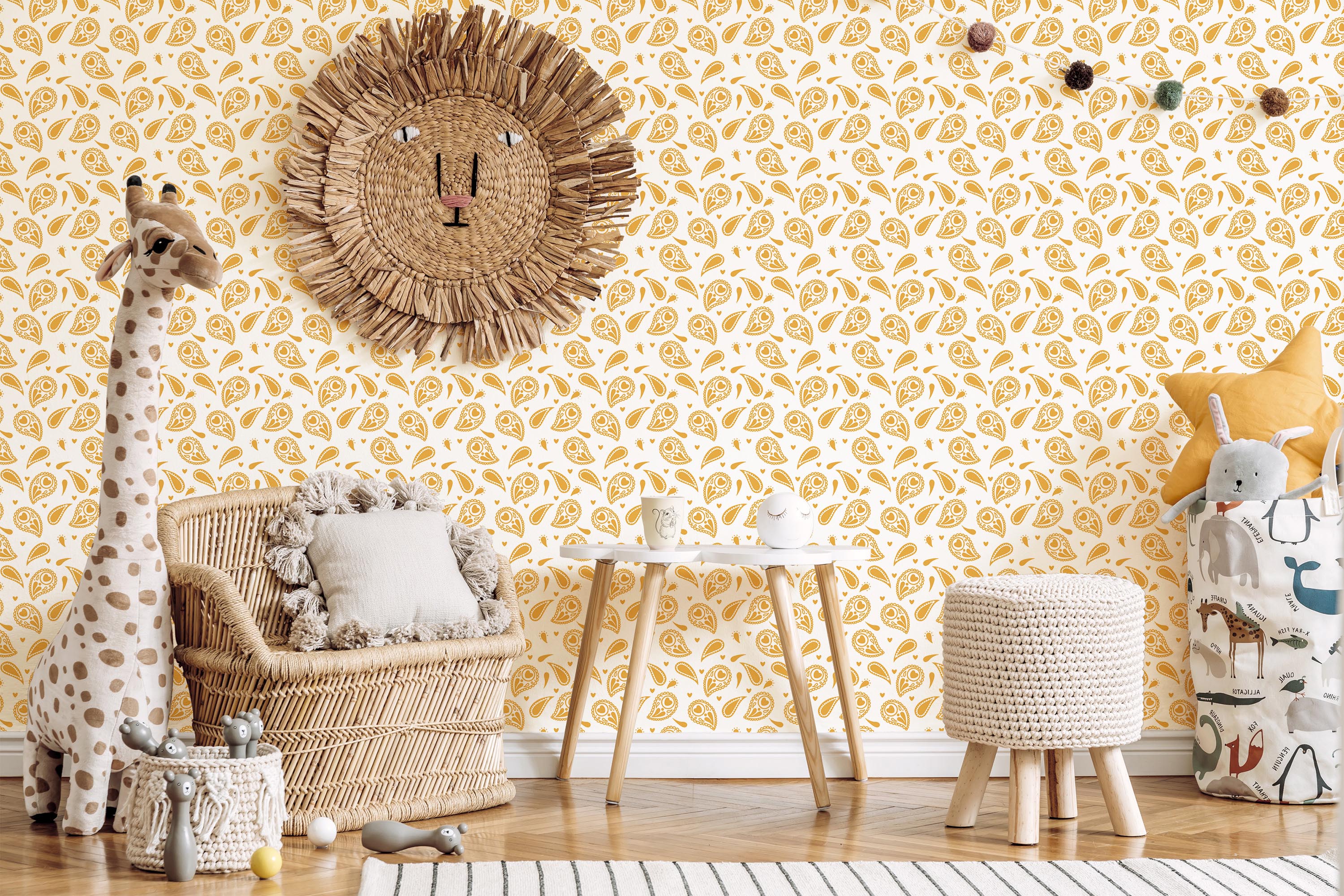 Golden Paisley Dreams Wallpaper